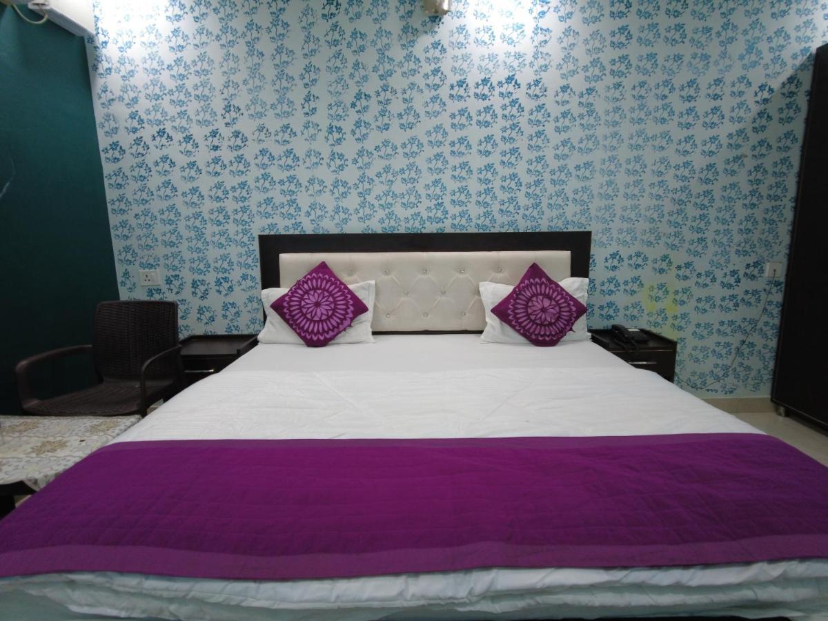 Hotel Dev Bhoomi 3*