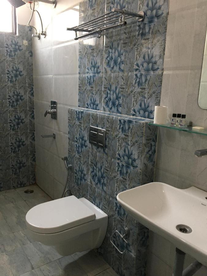 Trihari Hotel 3*