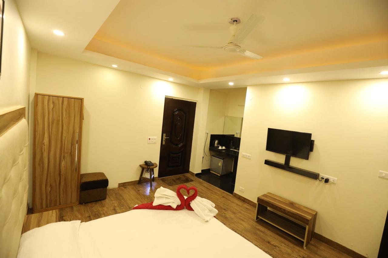 Avenue 18 Hotel 3*