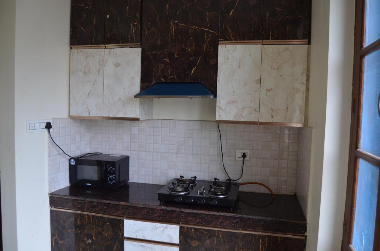 Luxurious Fully Equipped Hill View Apartment Rishikesh