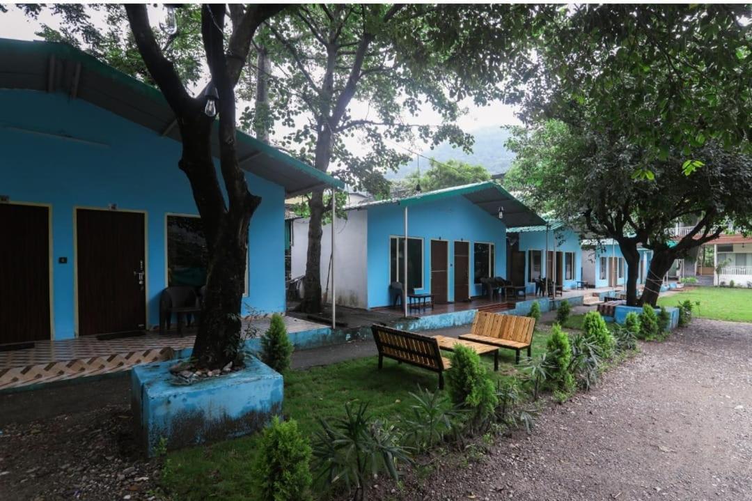 Guest house Tree House Cottage *