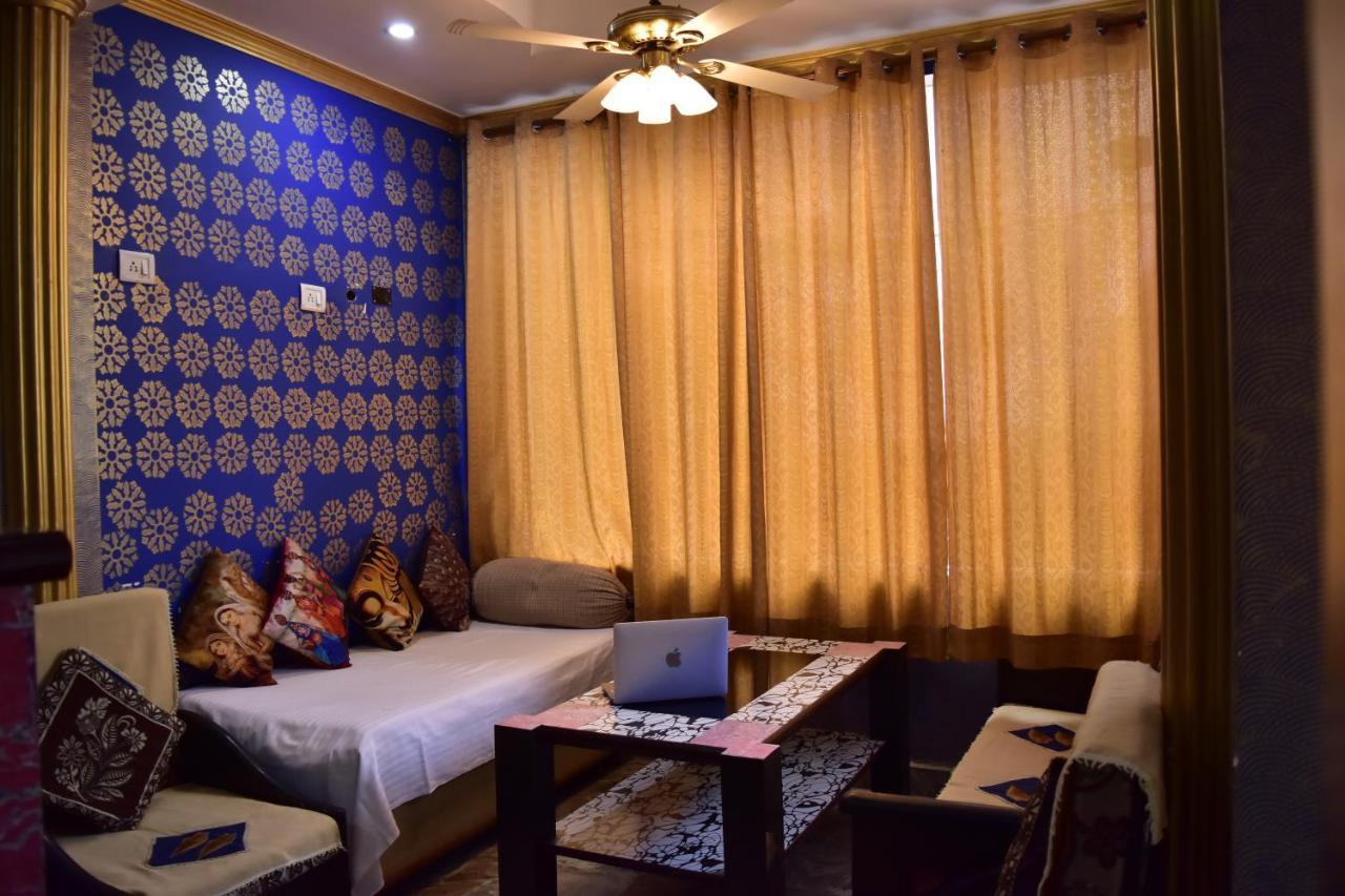 Hostel Hashtag *