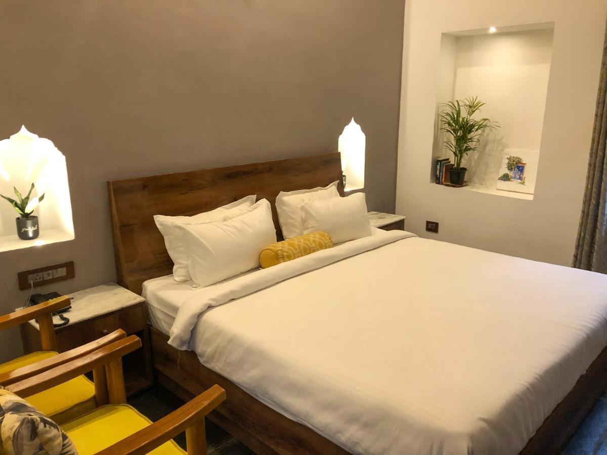 Guest house Meeram Ganga, A Heritage By The Ganges At Triveni Ghat *
