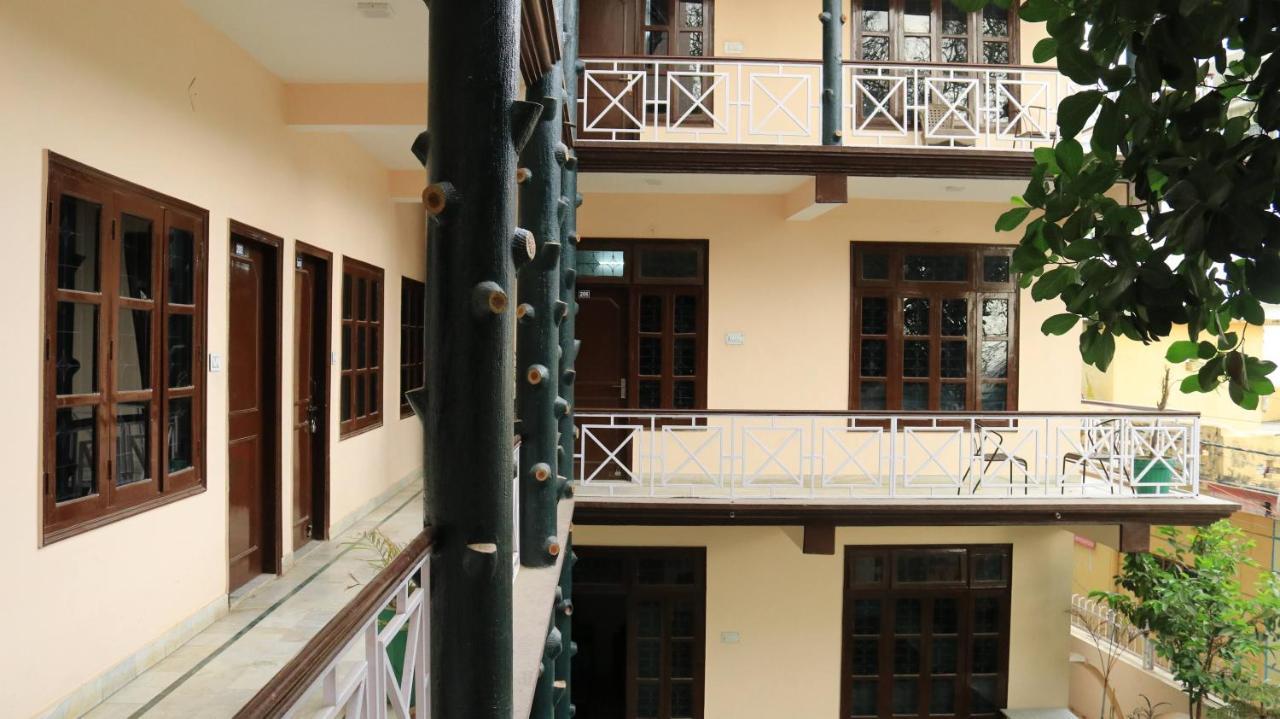Gayatri Resorts Hotel 3*