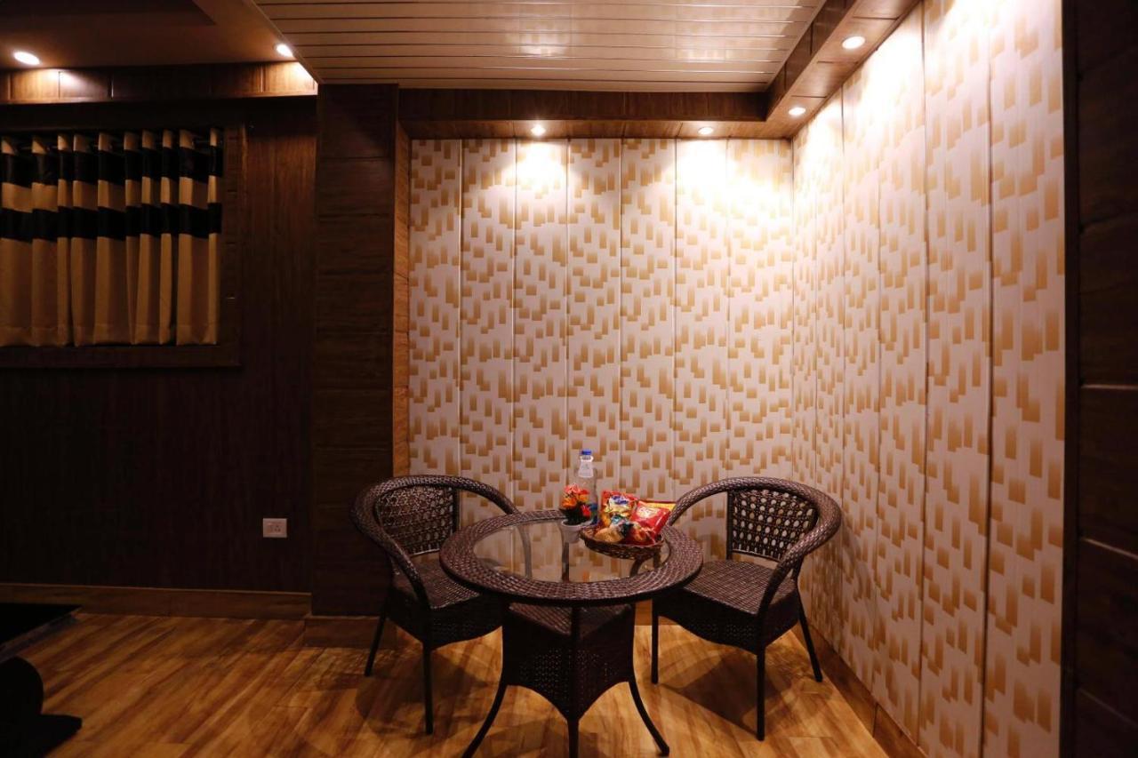 Paradise Ganga - A River Side Hotel