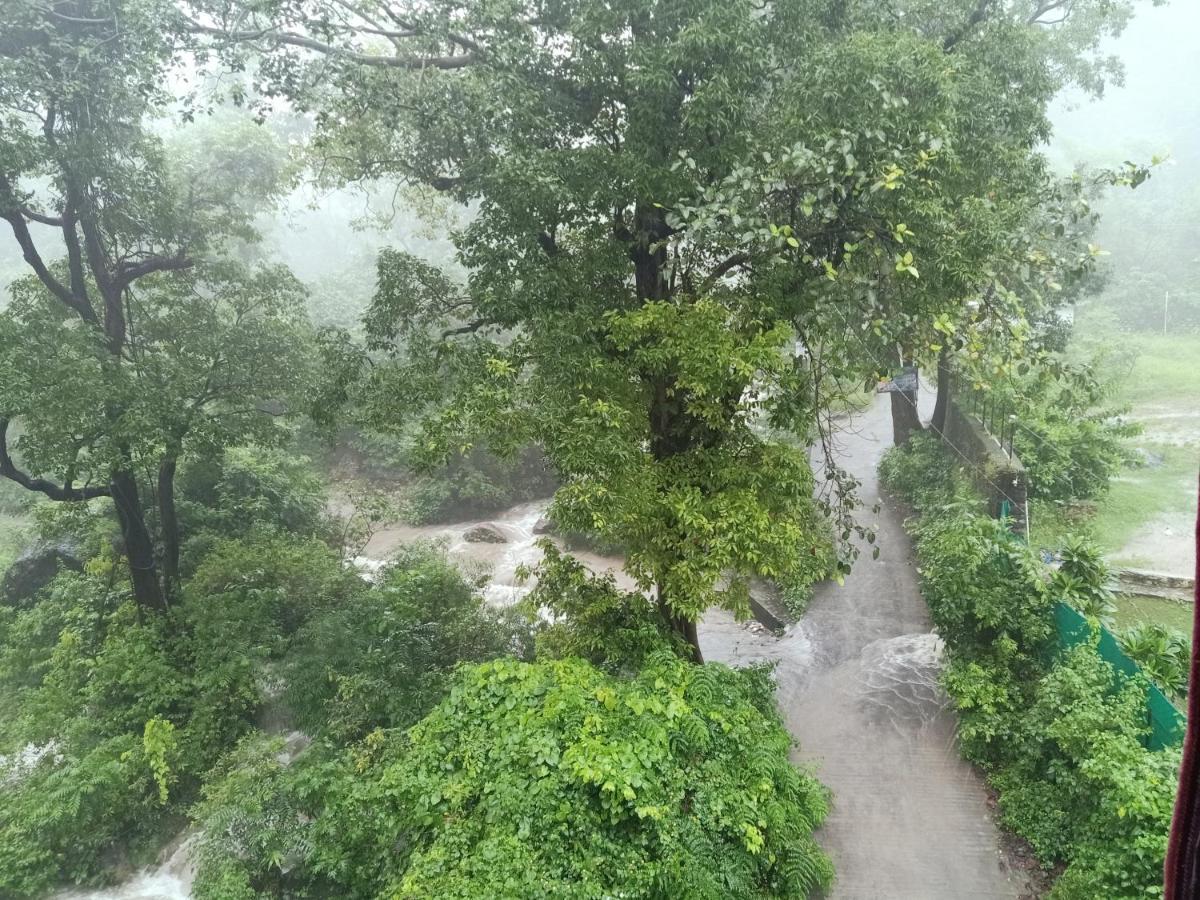 Hotel Shivanjal Wellness And Rishikesh