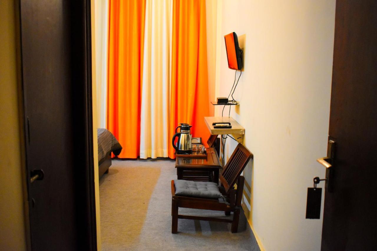 Welina Shree Hotel *