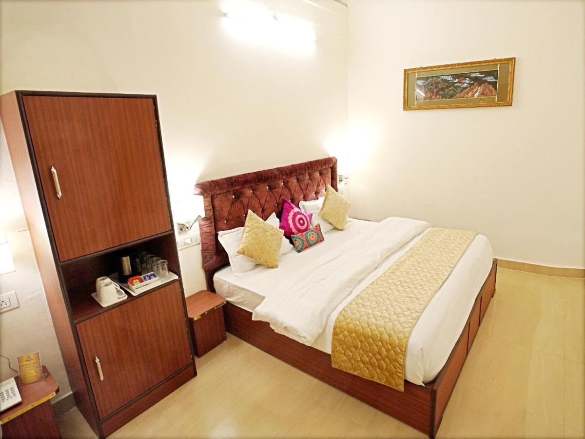 The Neeraj Palace 3* Rishikesh