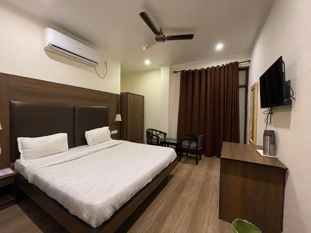Tapasthali By Meera Hotel