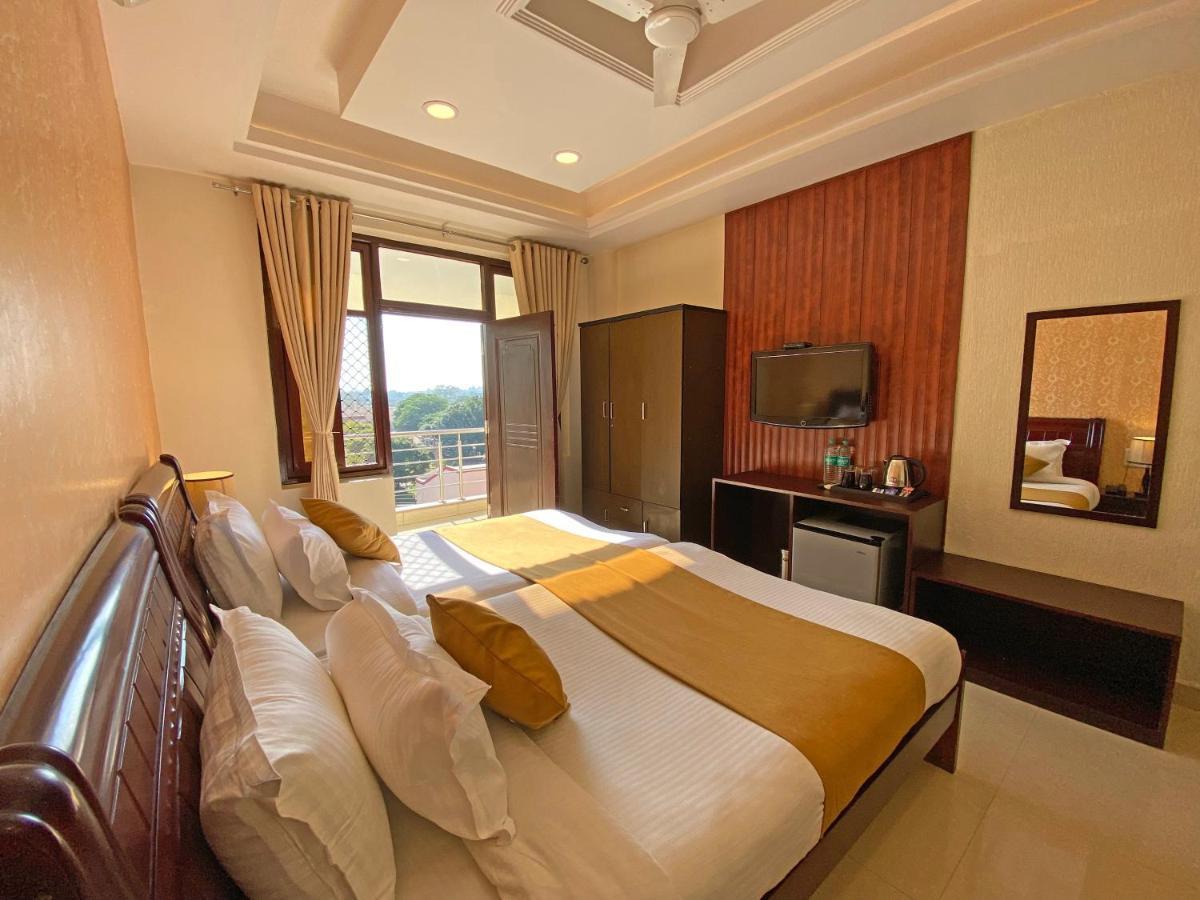 Hotel Nirvana Palace Rishikesh