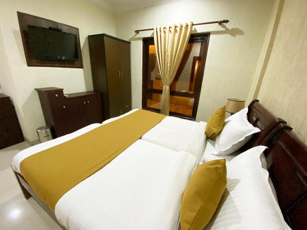 Nirvana Palace Hotel 3*