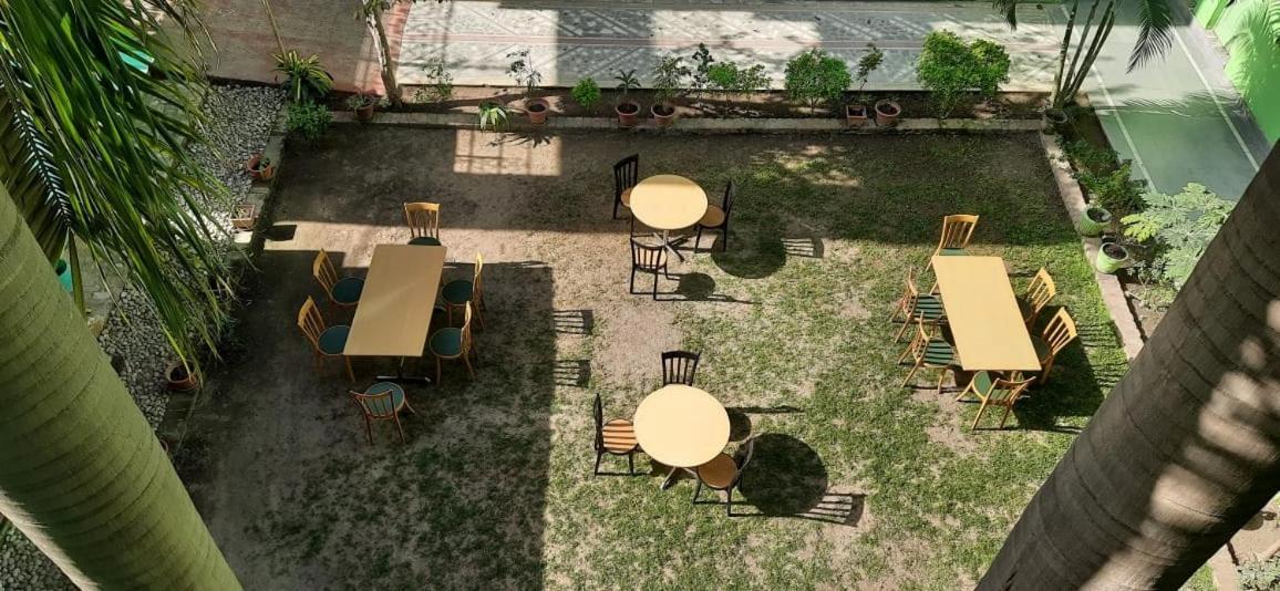 New Krishna Cottage Hotel *