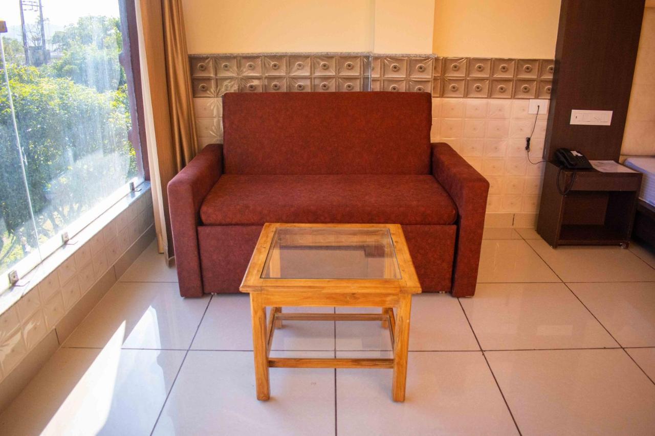 Mvt & Restaurant Hotel Rishikesh