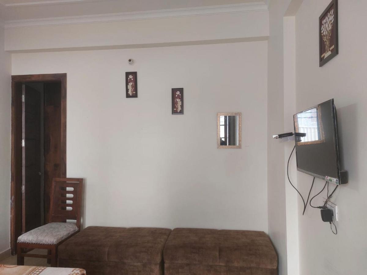 Holiday 1bhk Flats Tapovan