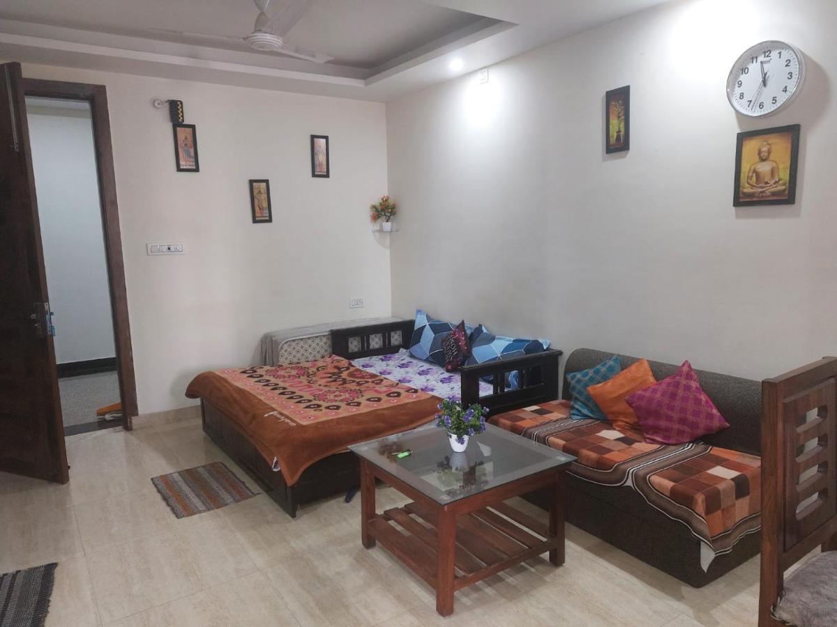 Holiday 1bhk Flats Tapovan Apartment