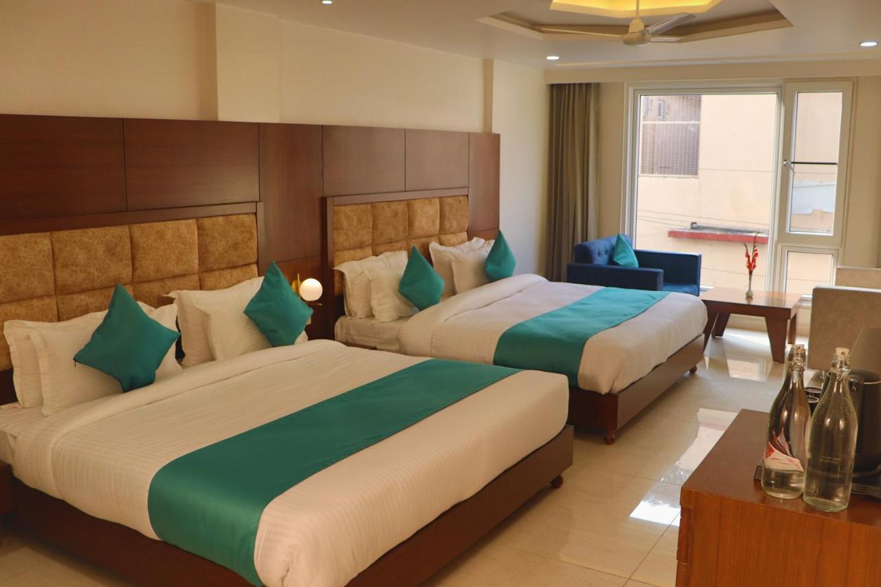 - Behind Parmarth Niketan Hotel Rishikesh