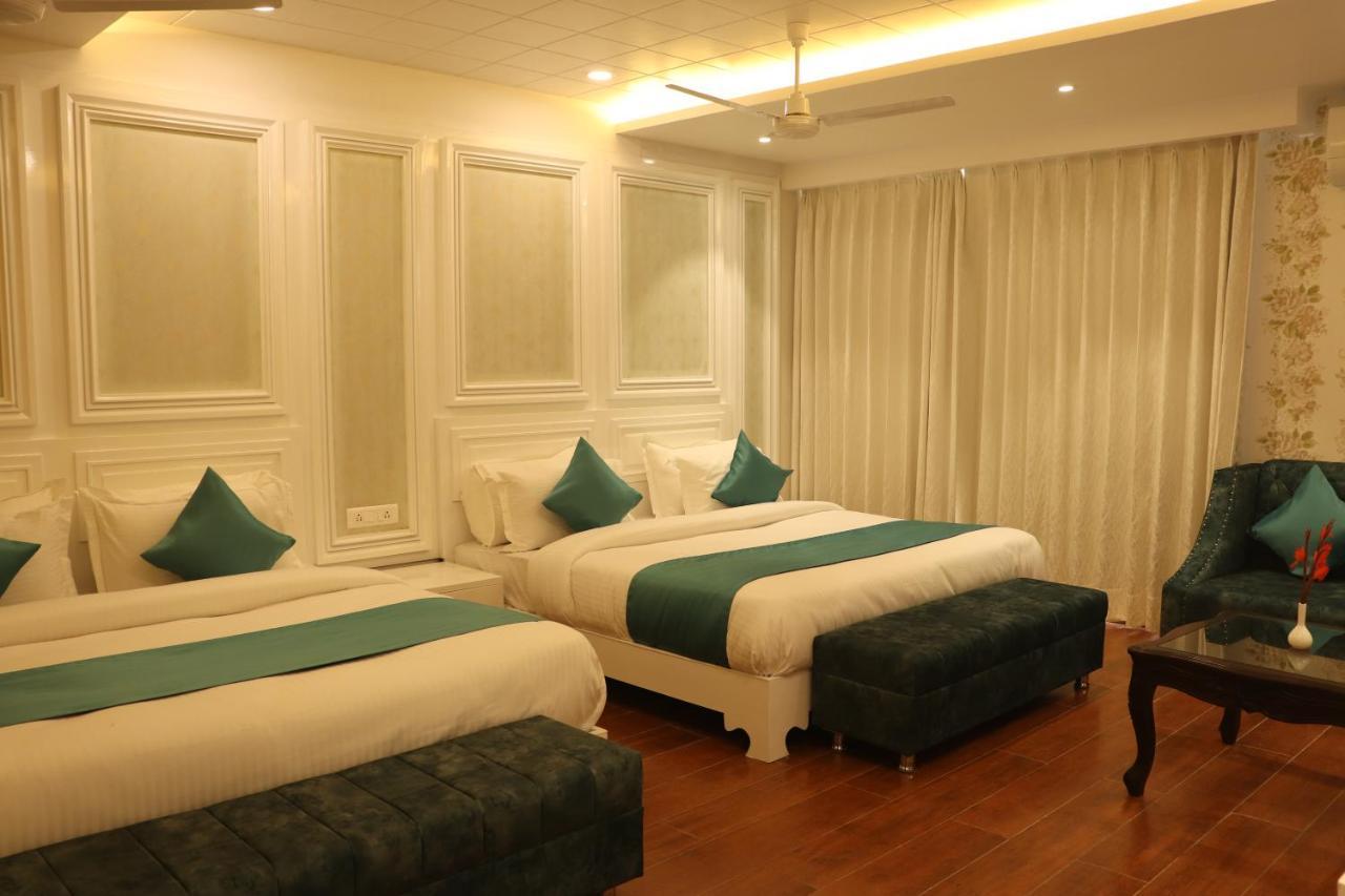 - Behind Parmarth Niketan Hotel Rishikesh