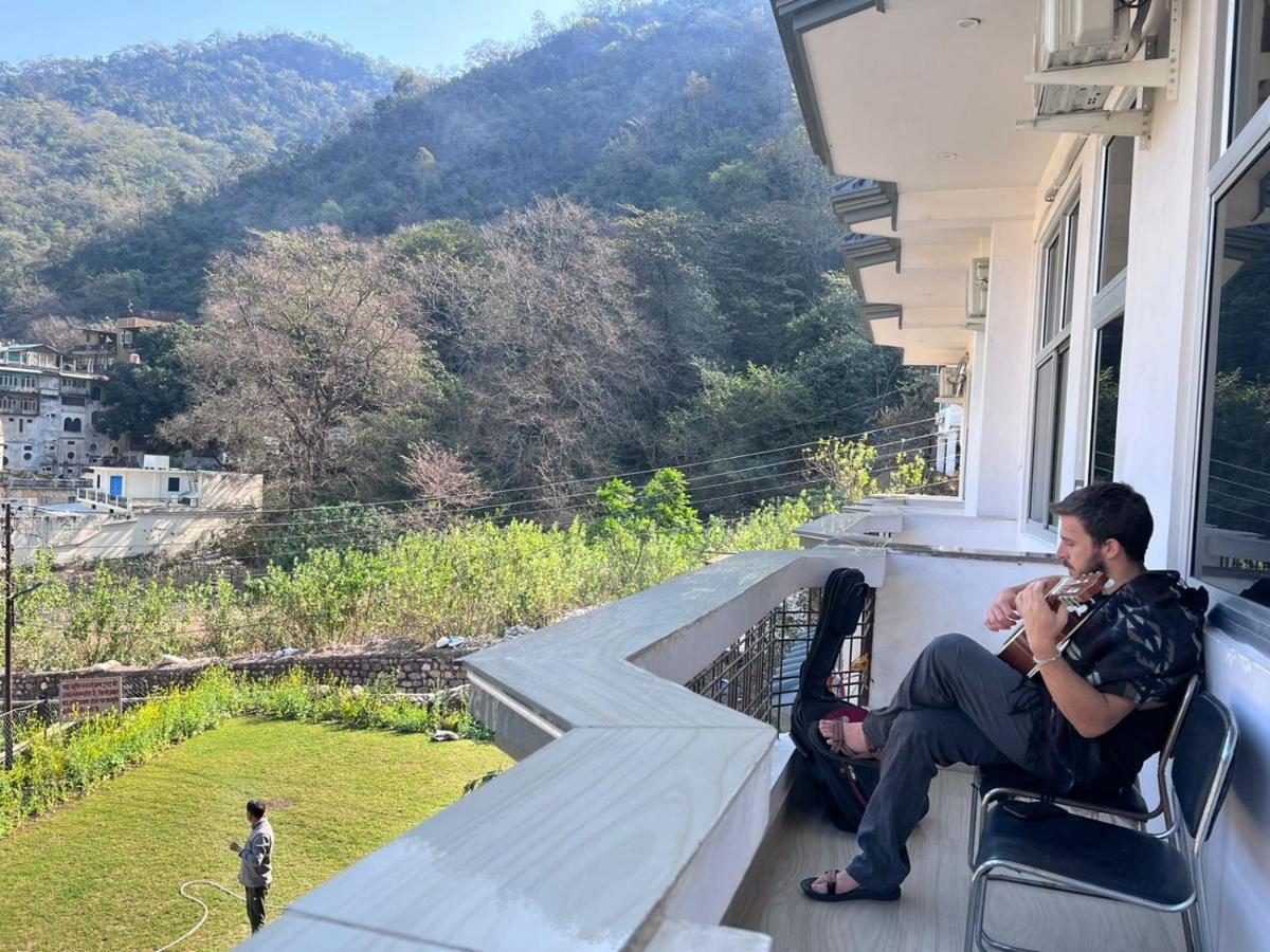 Manikut Guest house
