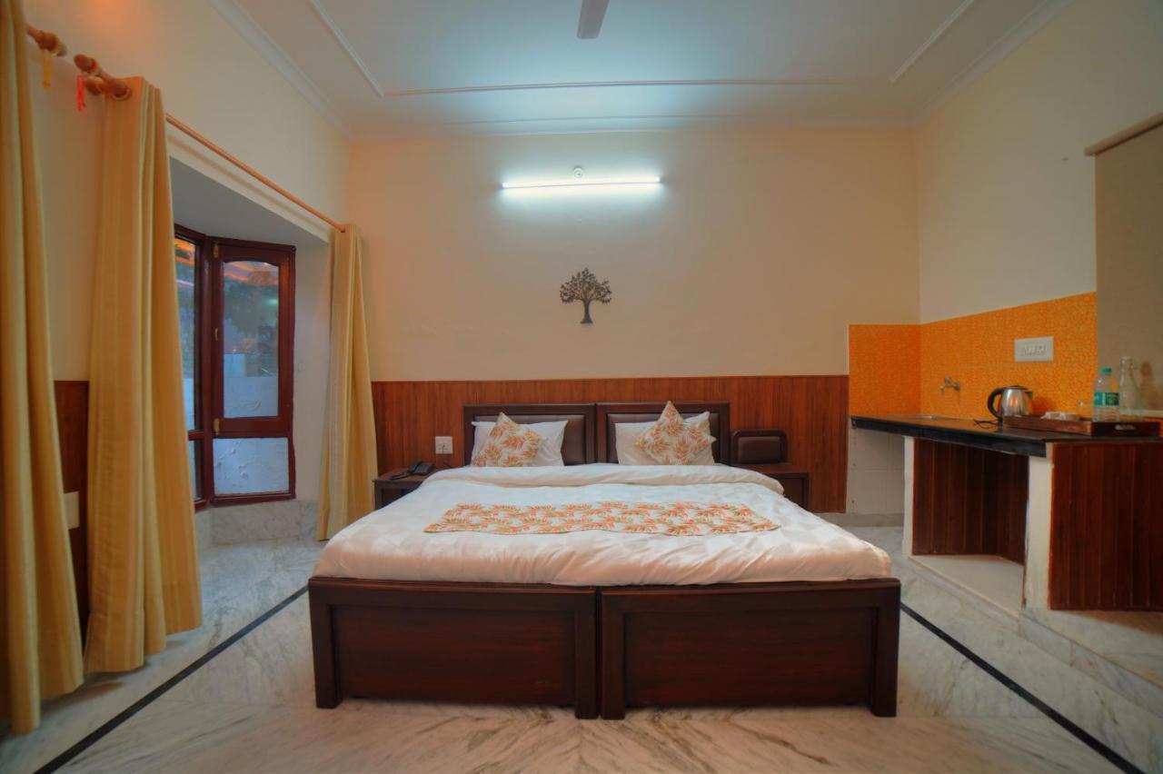 Hotel Yogved Hospitality & 3*