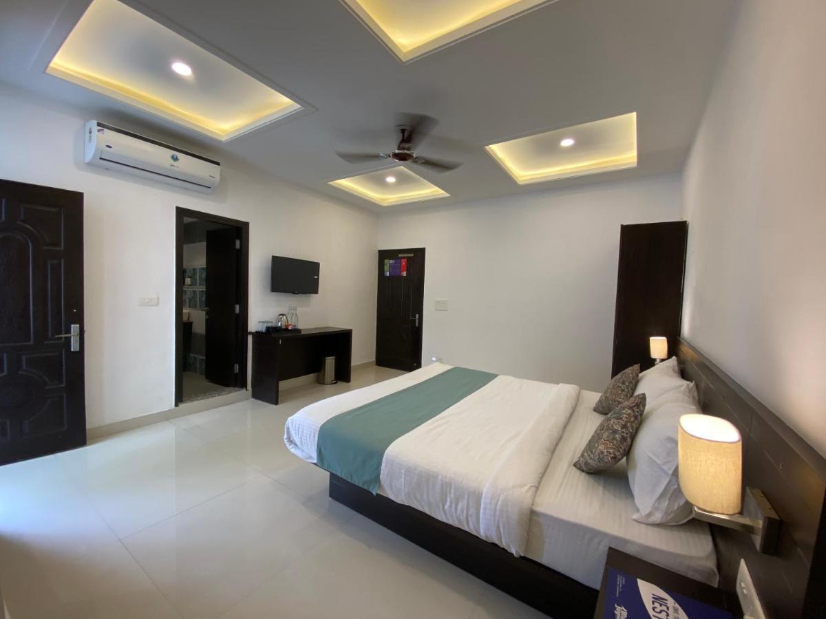 Hotel Blue Jay Smart