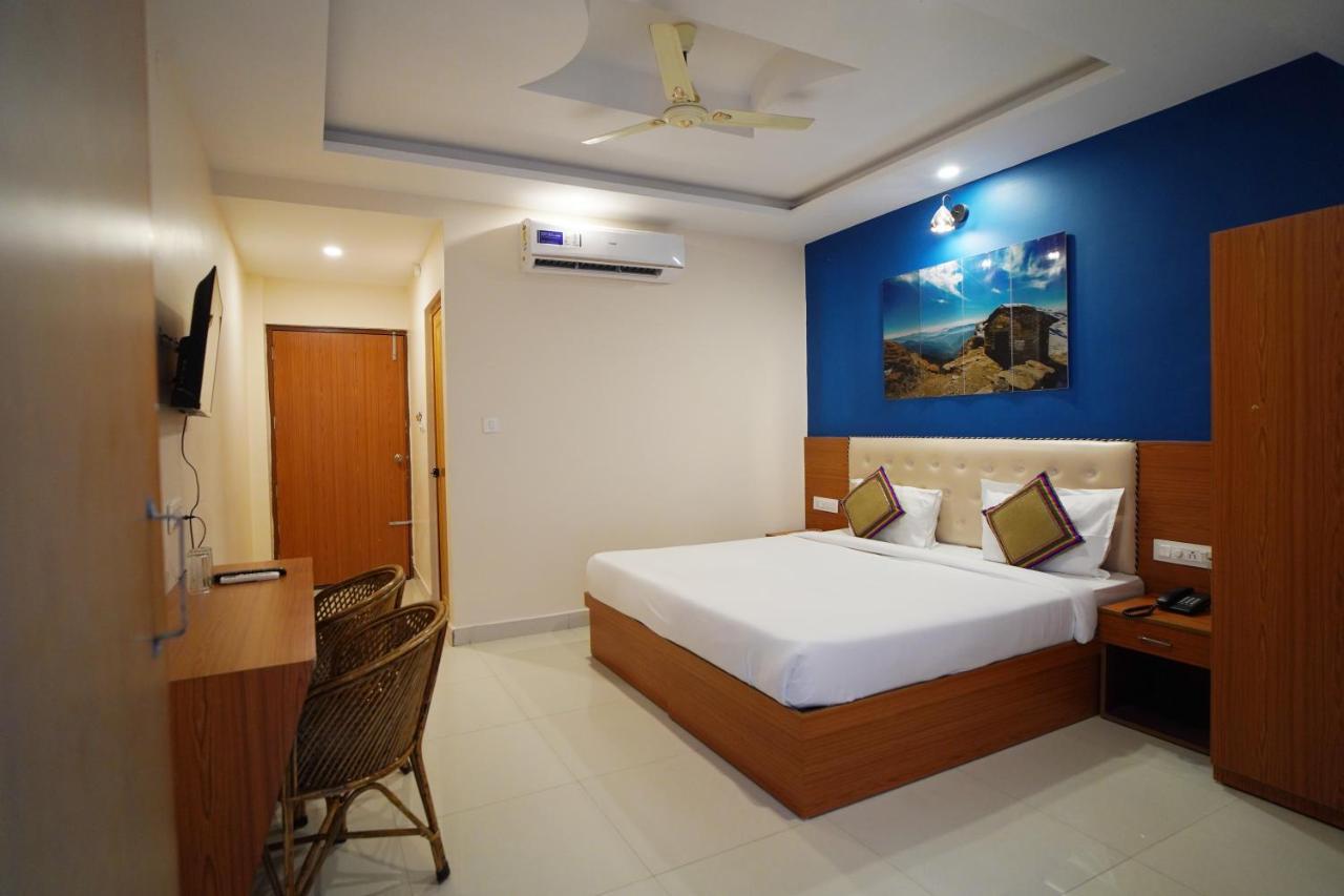 Karwaan Hostel *