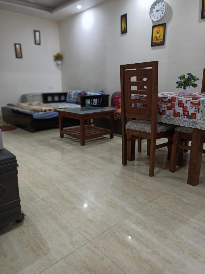 Holiday 1bhk Flats Tapovan