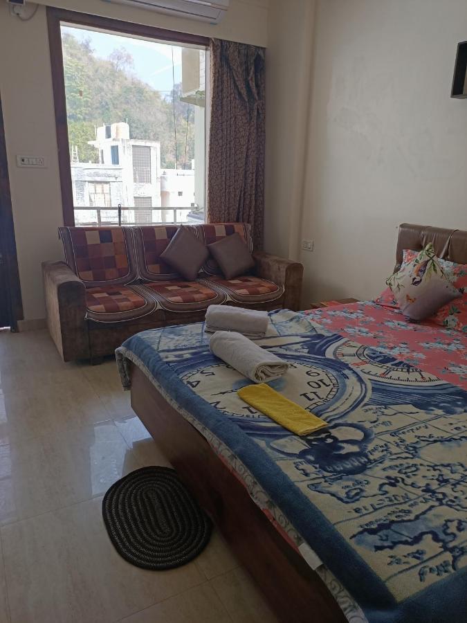 Apartment Holiday 1bhk Flats Tapovan *
