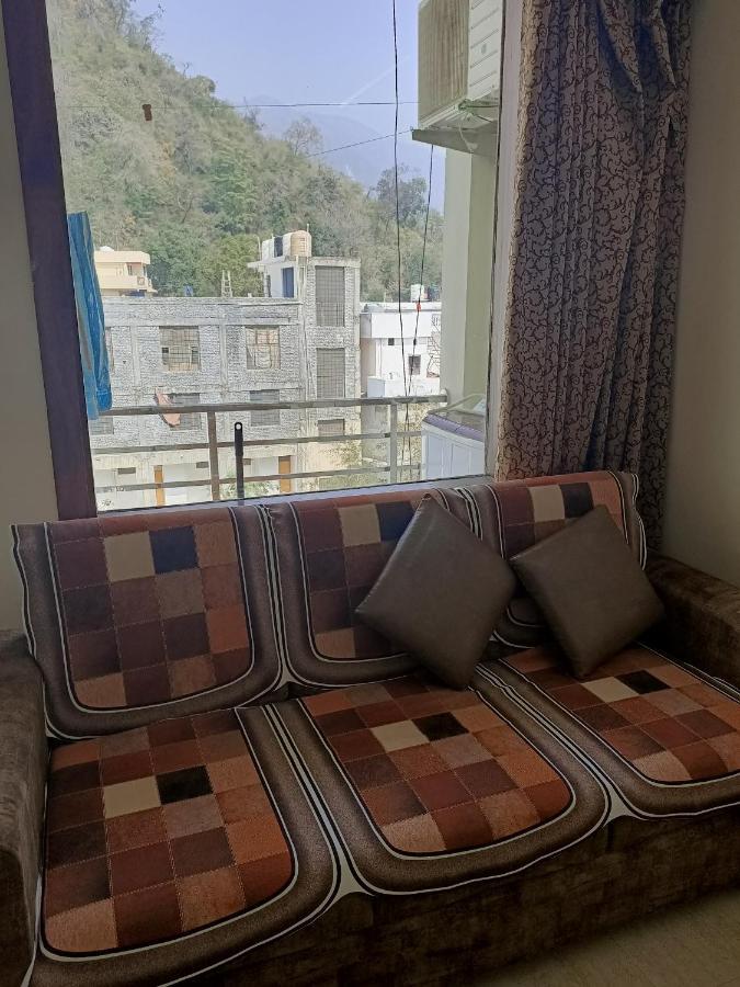 Holiday 1bhk Flats Tapovan