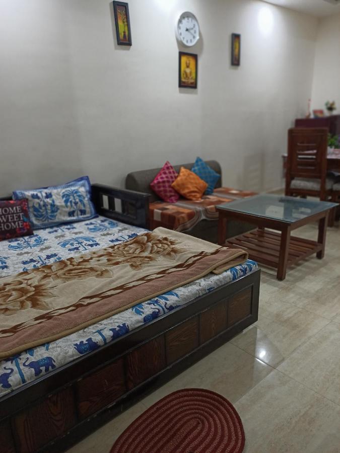 Holiday 1bhk Flats Tapovan Apartment *