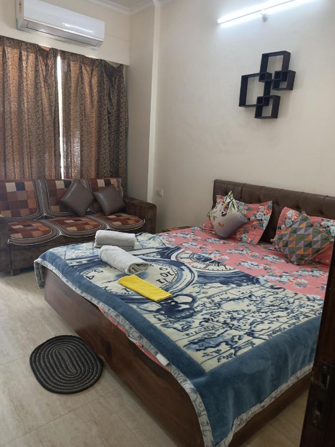 Holiday 1bhk Flats Tapovan Apartment