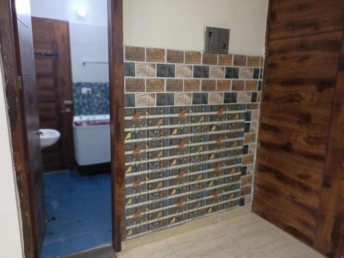 Holiday 1bhk Flats Tapovan *
