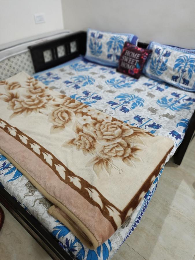 Holiday 1bhk Flats Tapovan *