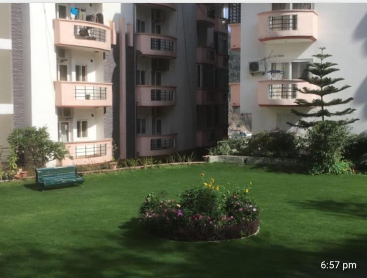 Luxurious Hill View Abode Tapovan