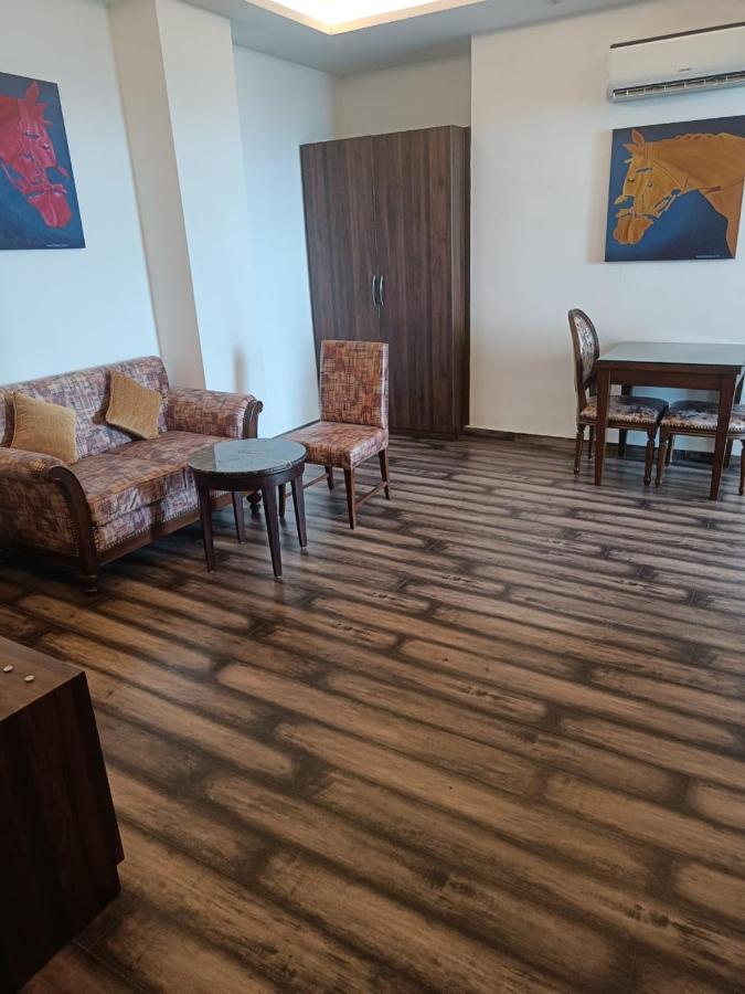 Hotel The Vilana A Unit Of Jg Developers 4*