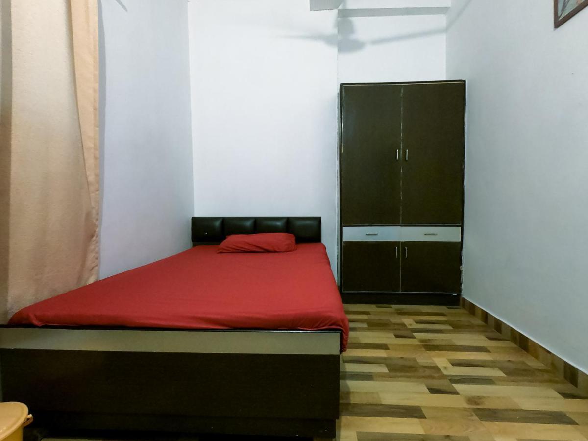 Hotel Ananta Residency