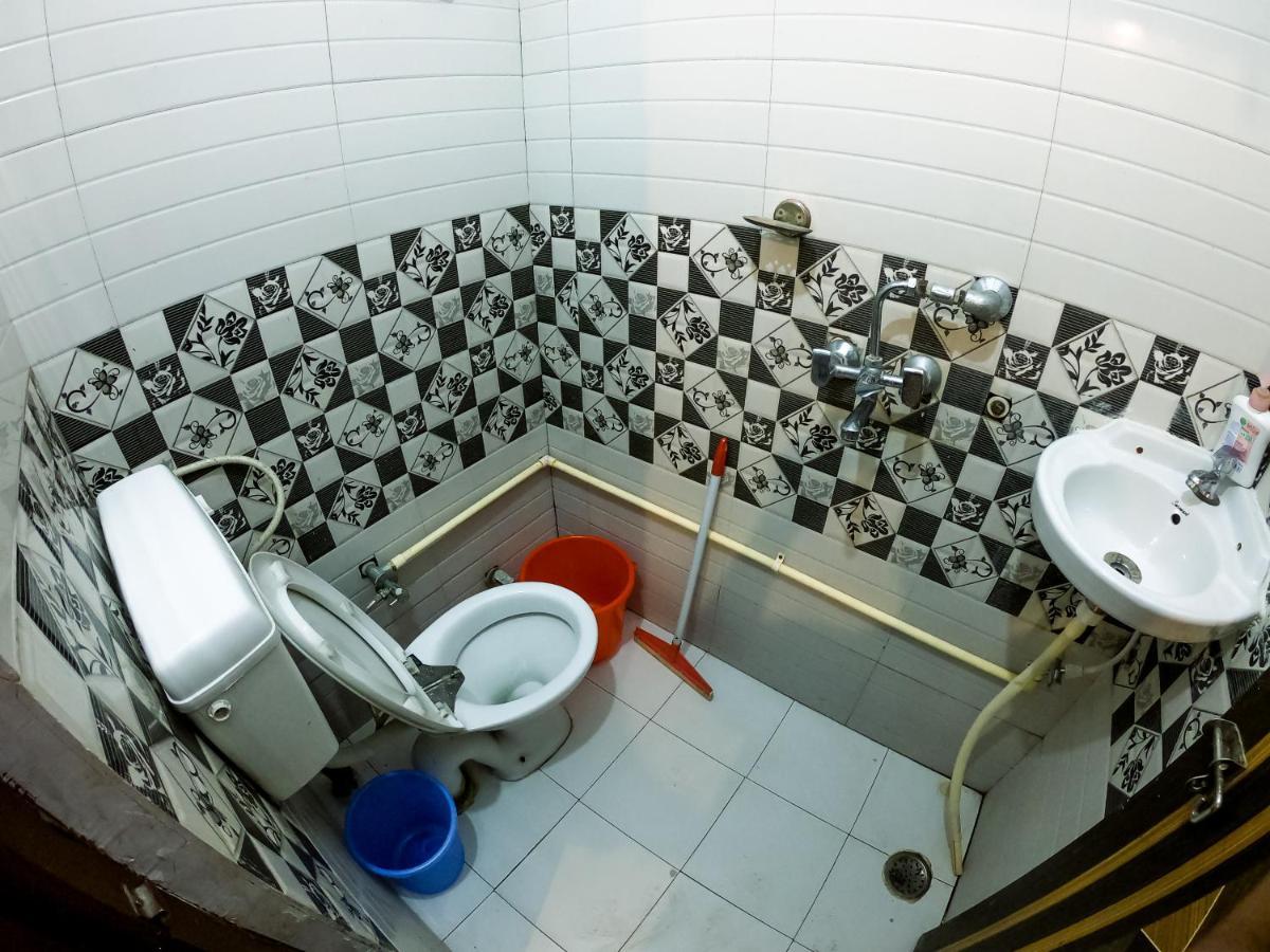 Hotel Ananta Residency 3*