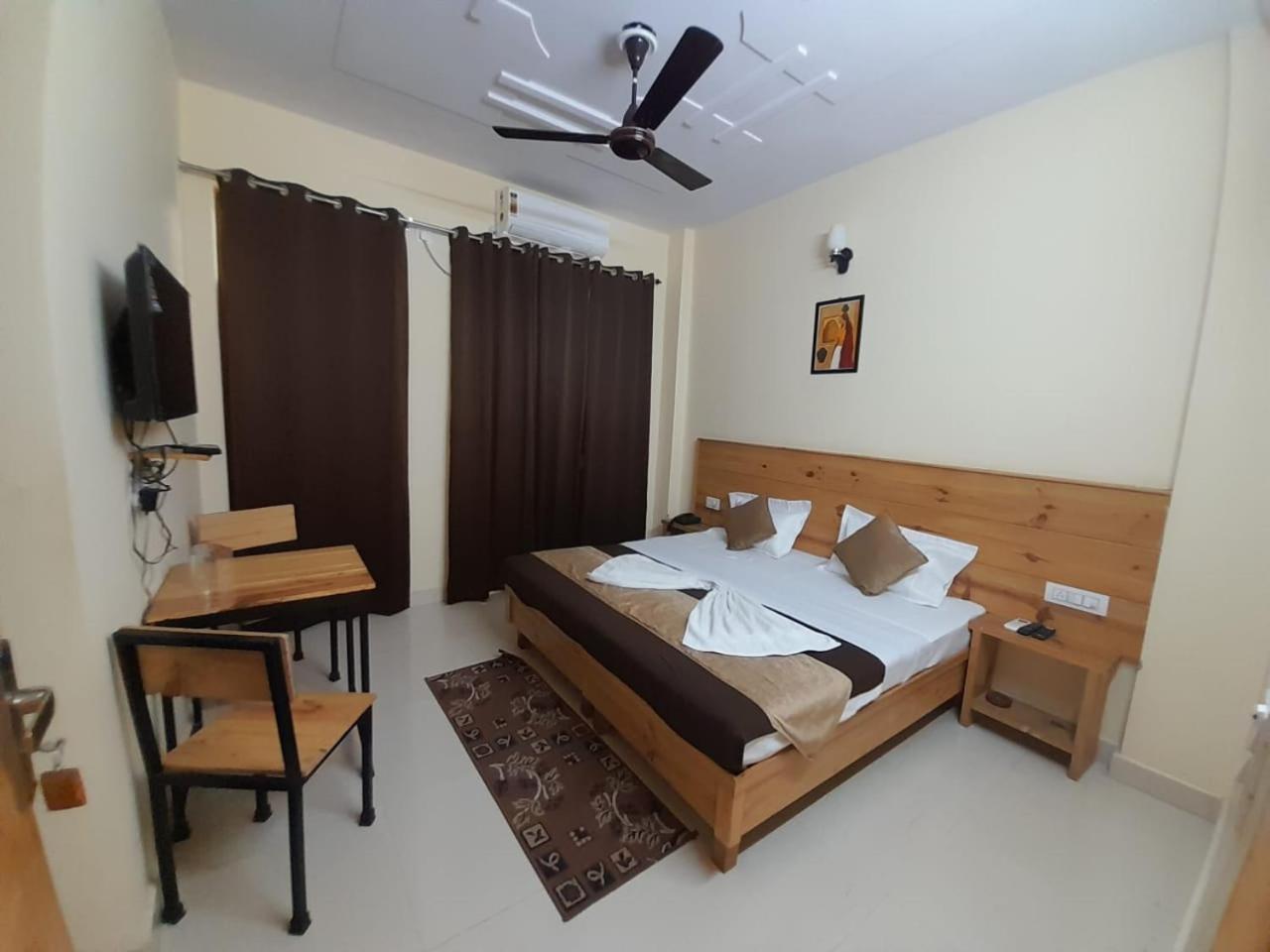 Krishna Bed & Breakfast *