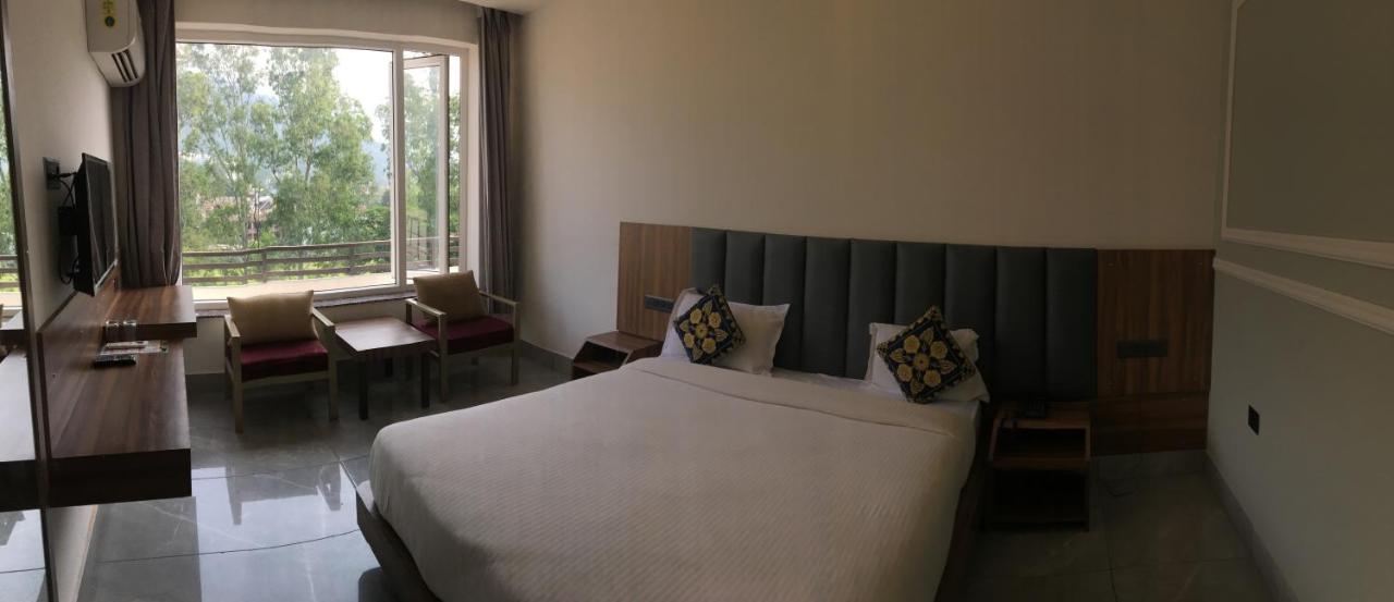 Trihari Hotel Rishikesh