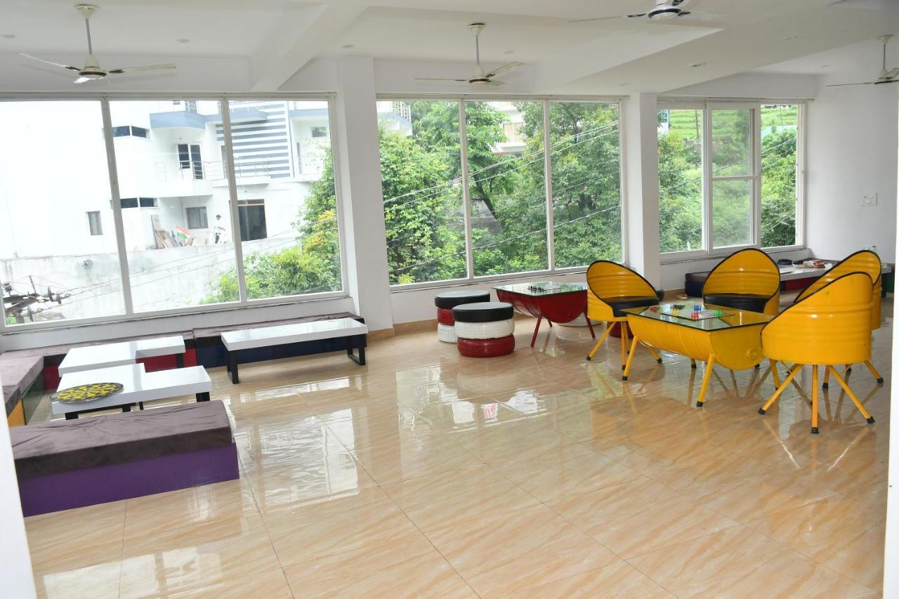 Hotel 4musafir *