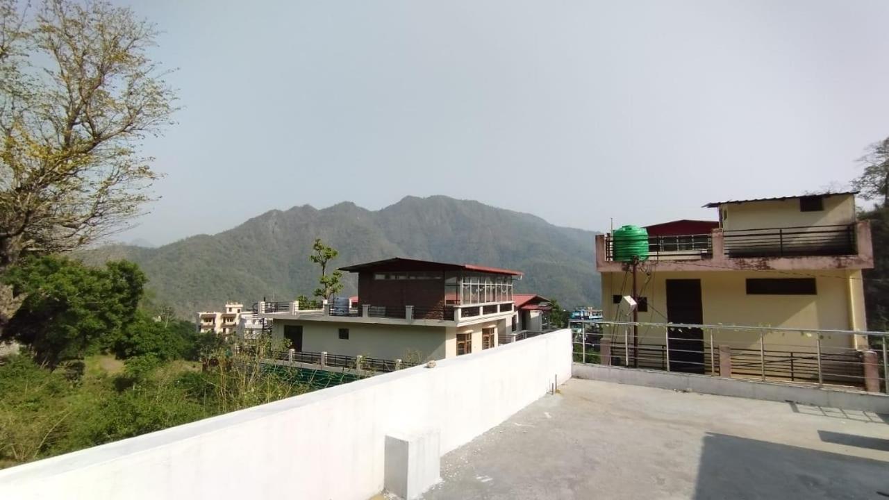 Space House Hostel *