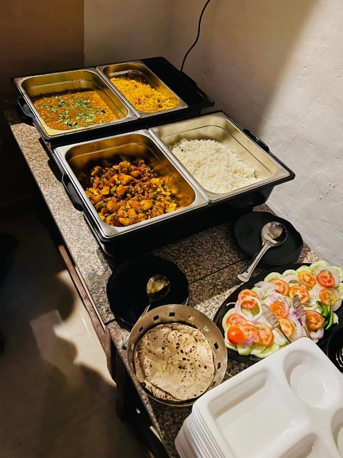 Shiv Shakti Yogpeeth Lodge *