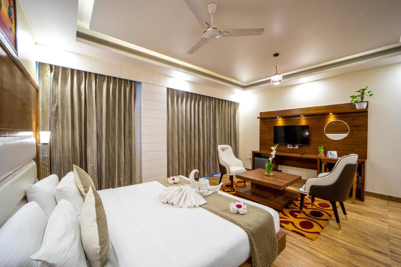 Hotel Divine Lakshmi Ganga 4*
