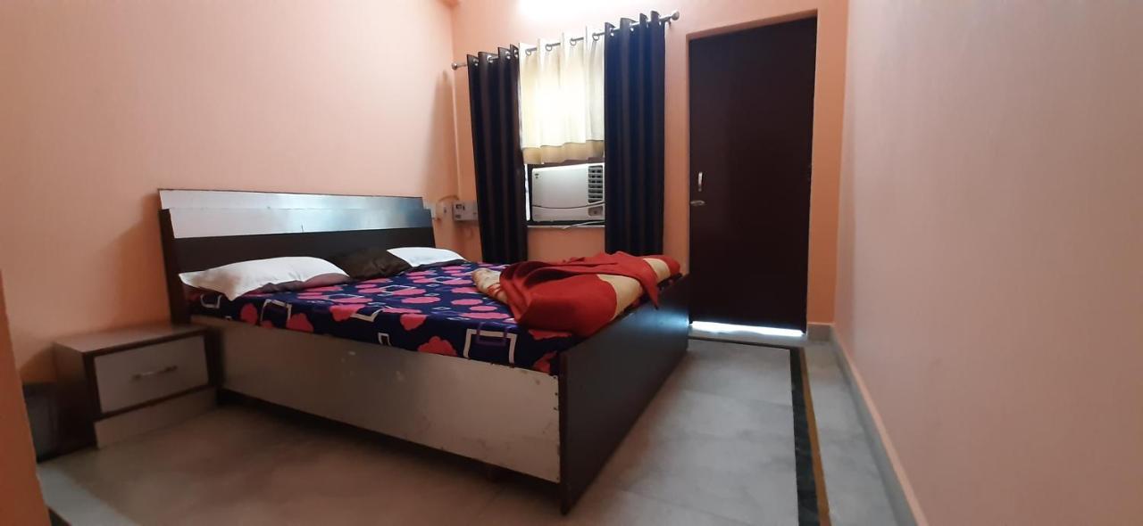 Hotel Divya *