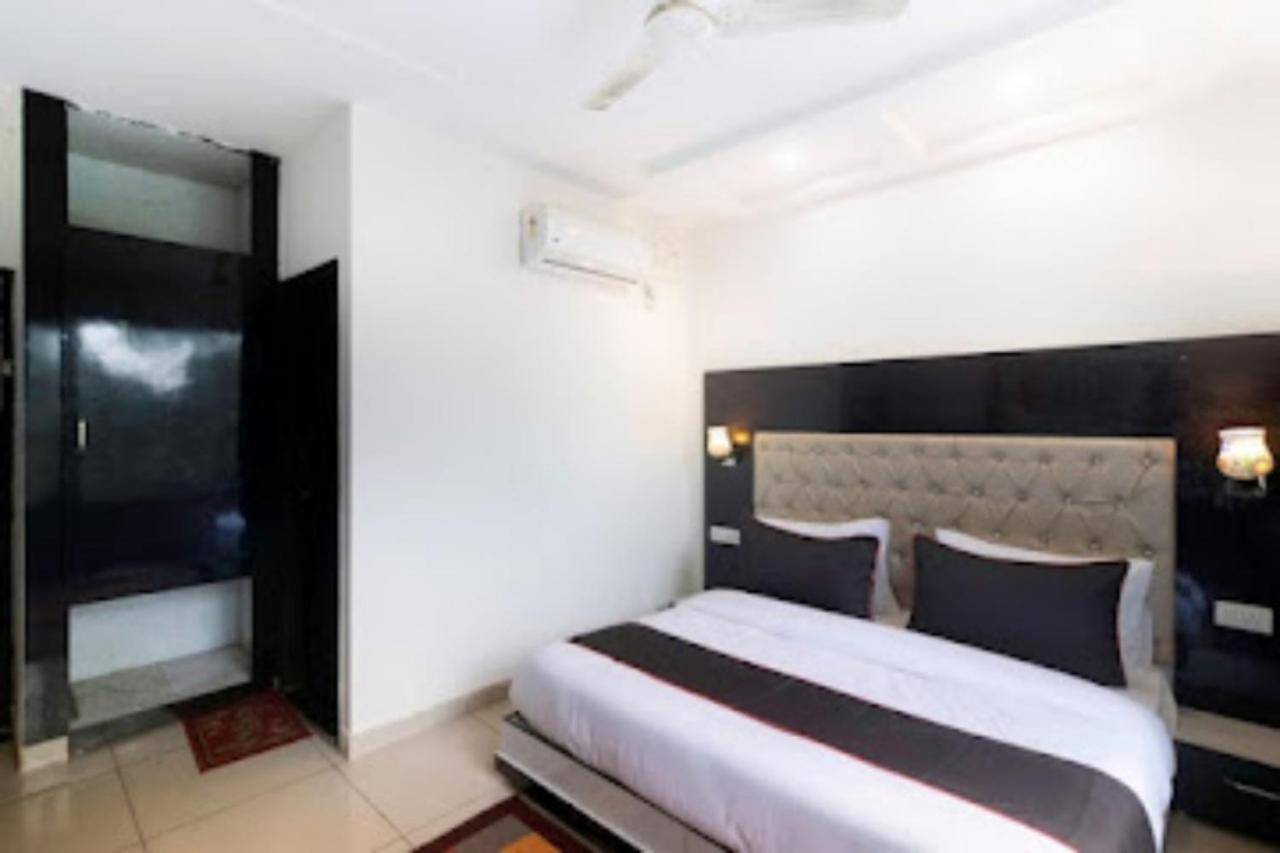 Madhuban Hotel 3*
