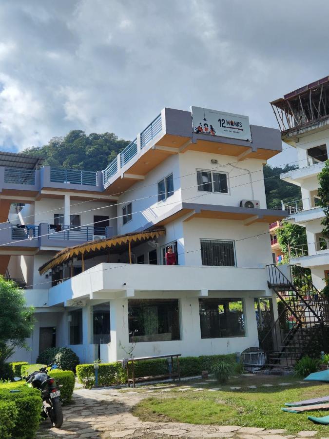Hostel 12 Monks