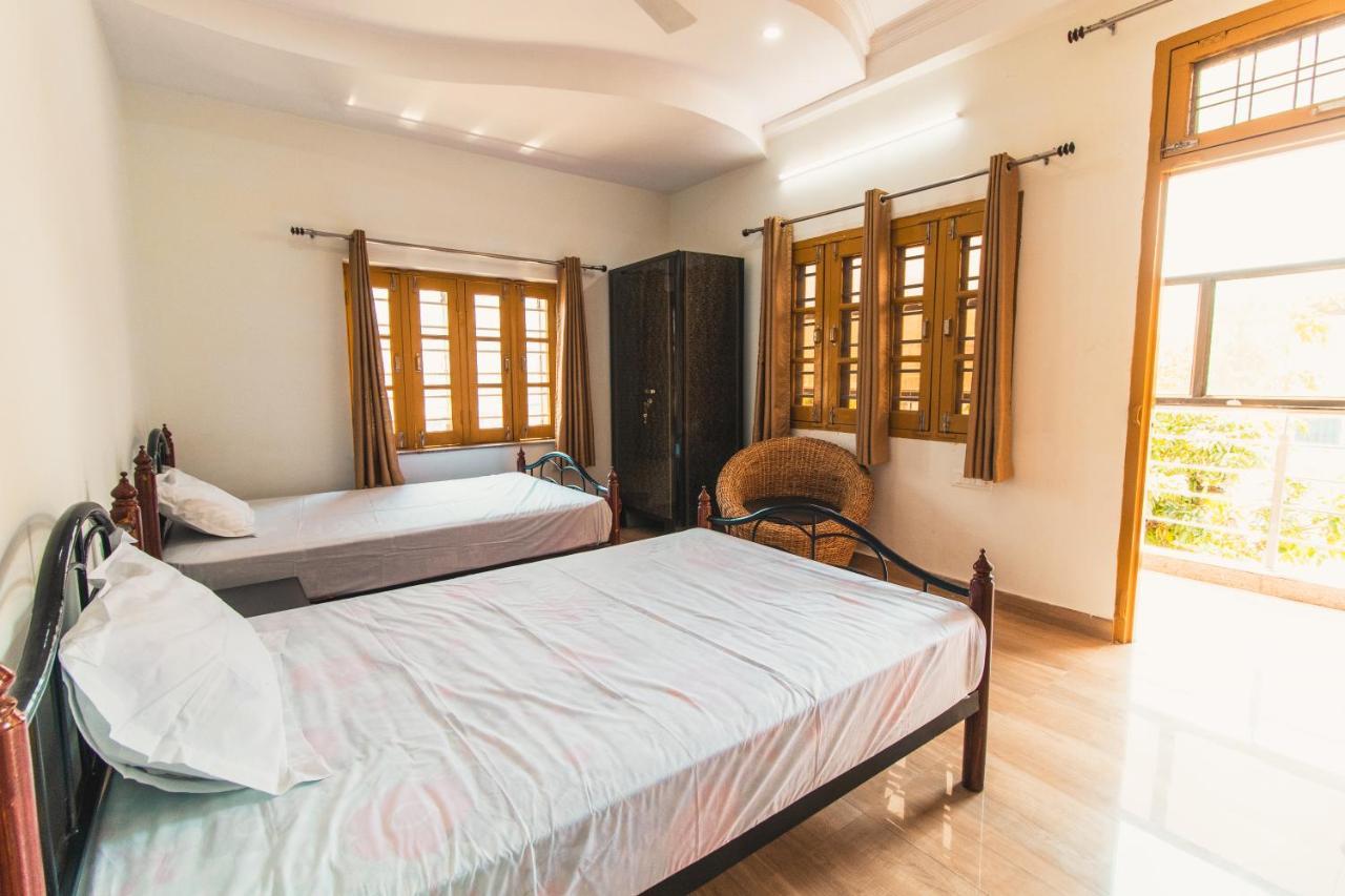 Guest house Gayatri Niwas Rishikesh