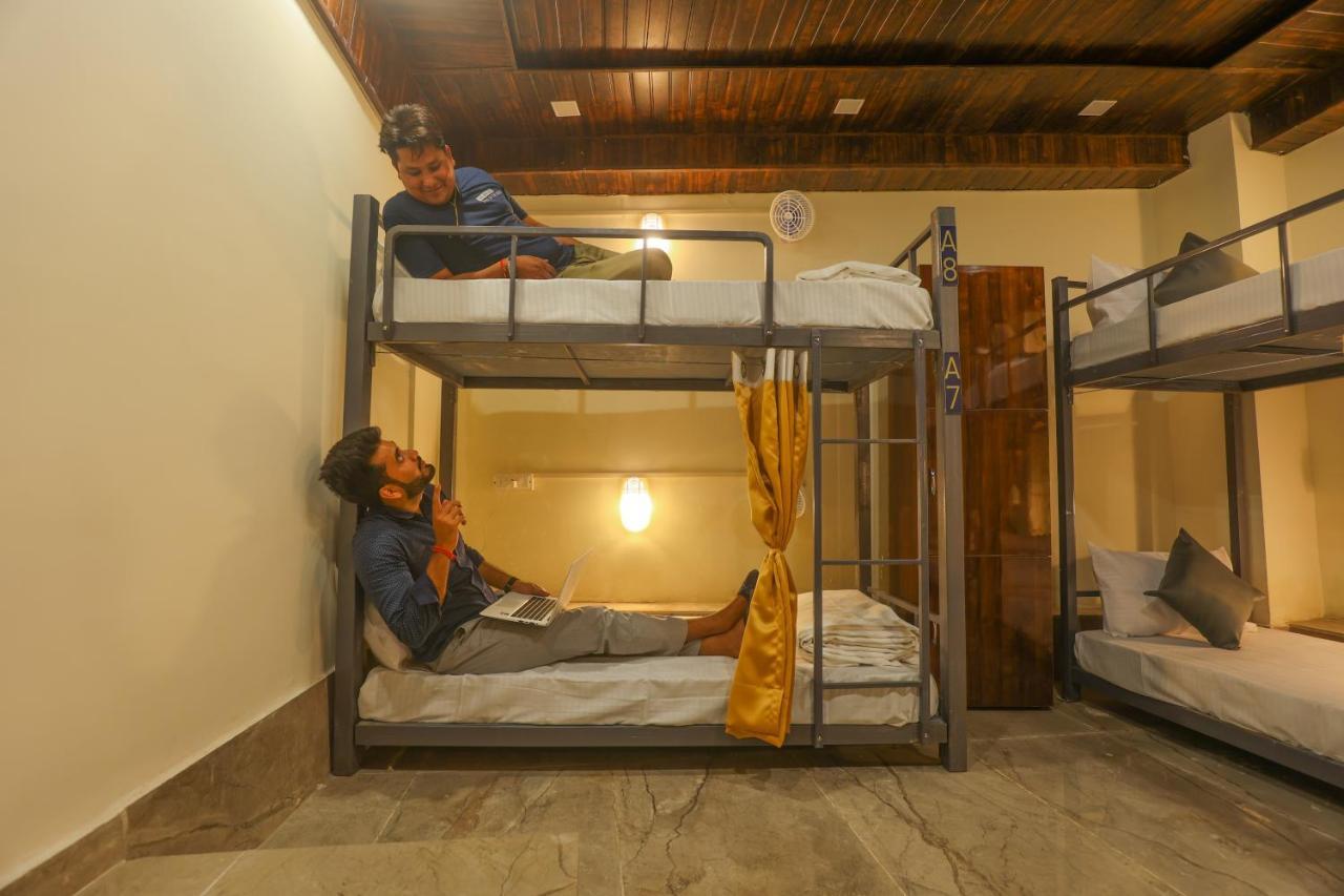Perfectstayz Aiims Near Aiims Hospital 2*