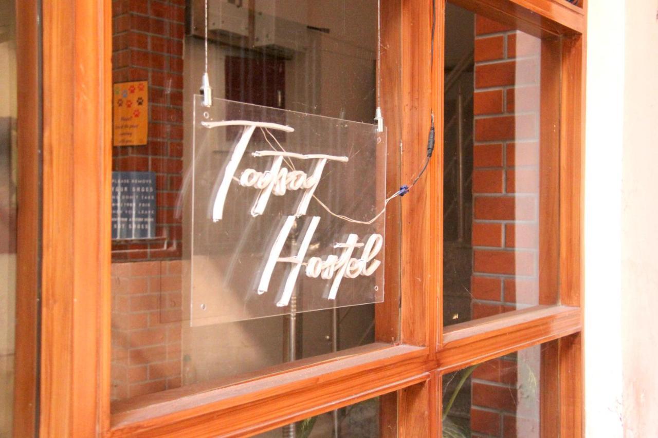 Tatsat Hostel *