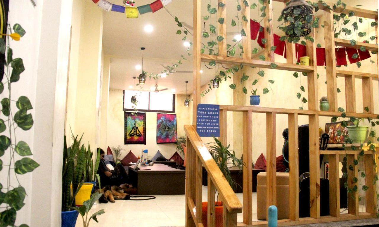 Tatsat Hostel *