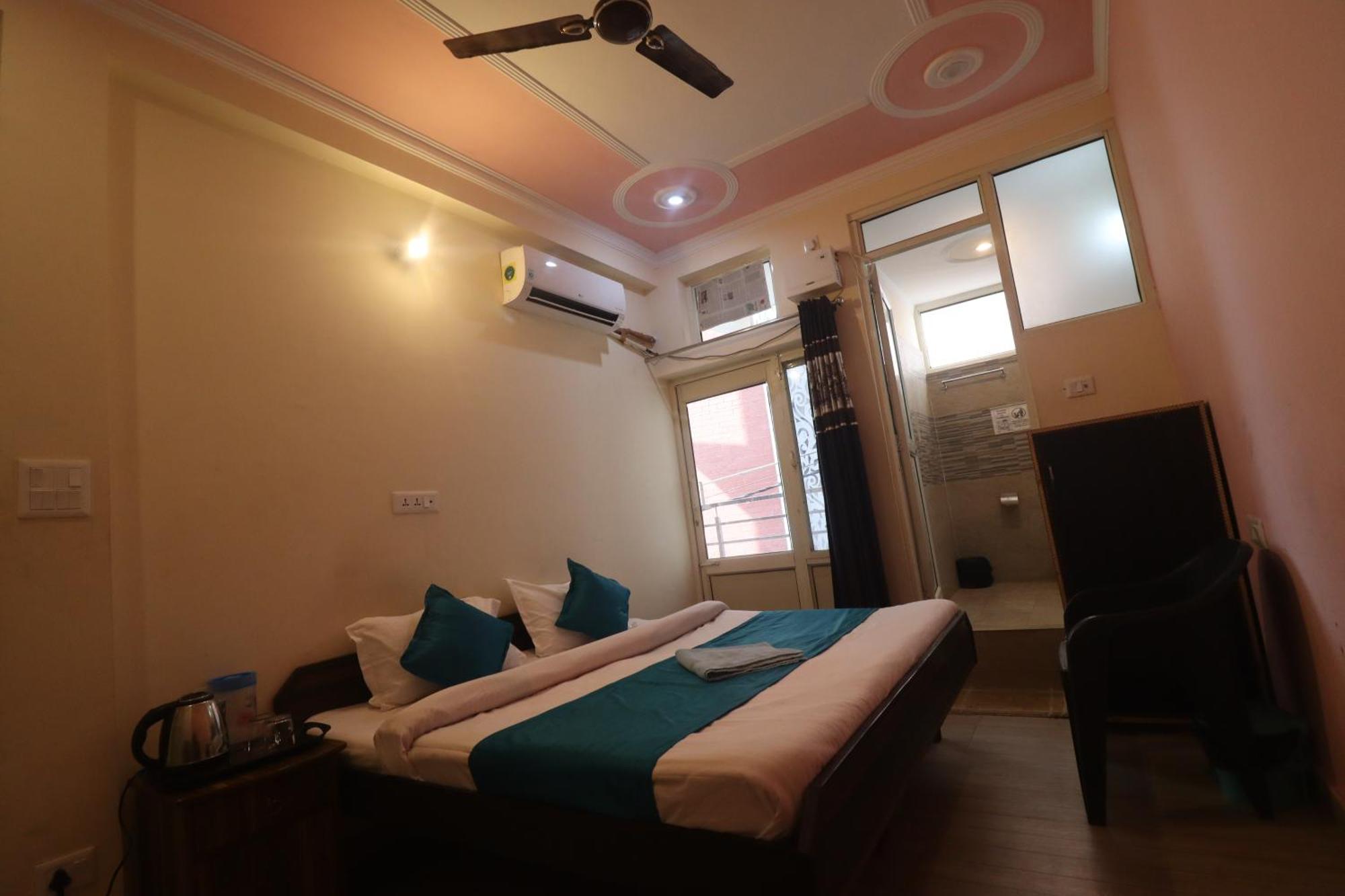Triple One Tapovan Rishikesh,near Laxman Jhula Hotel